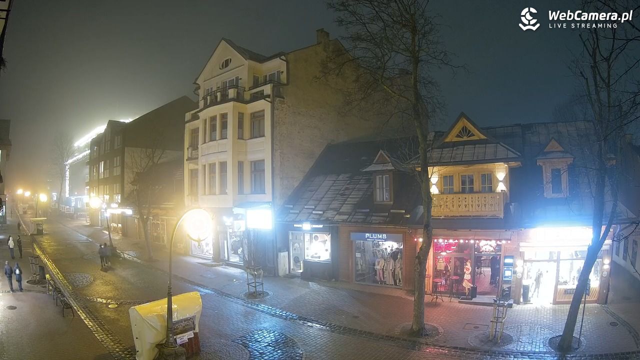 Krupówki  - widok na deptak - 17 marzec 2026, 20:58