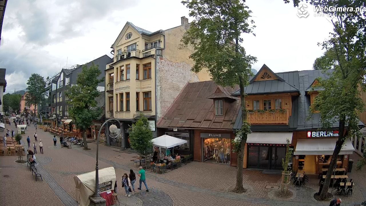 Krupówki  - widok na deptak - 17 czerwiec 2026, 11:13