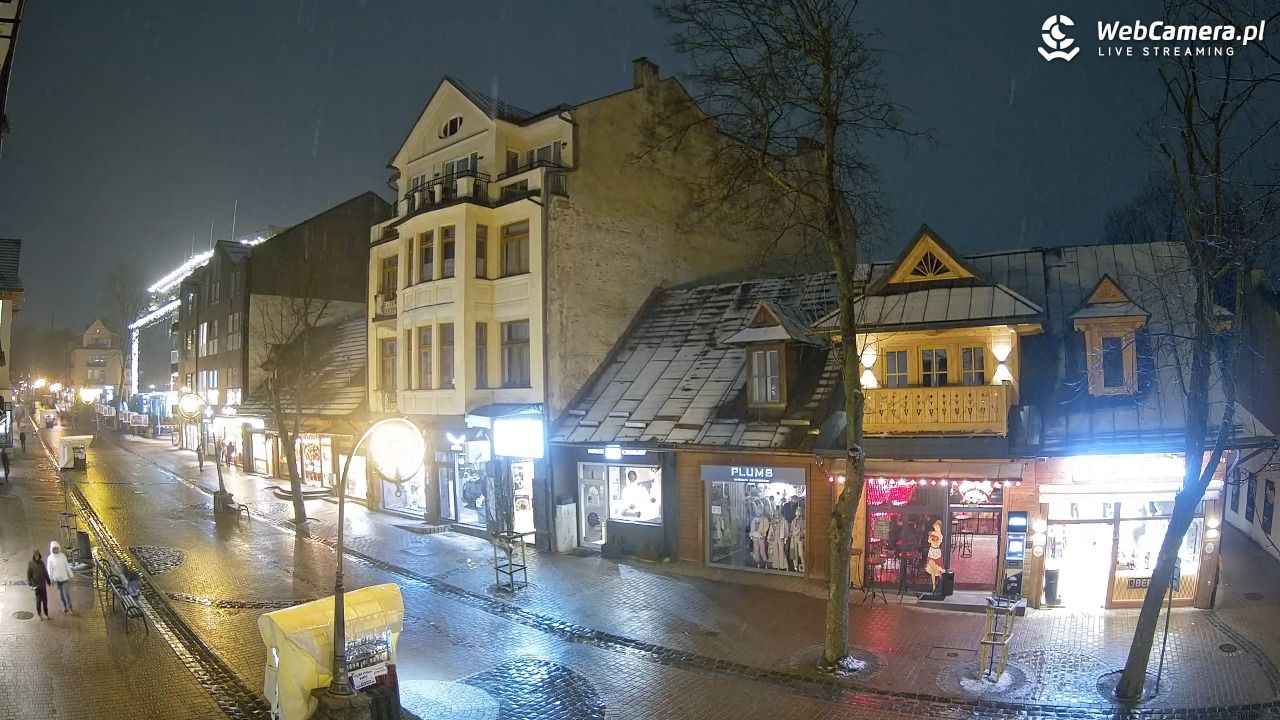 Krupówki  - widok na deptak - 17 marzec 2026, 19:19