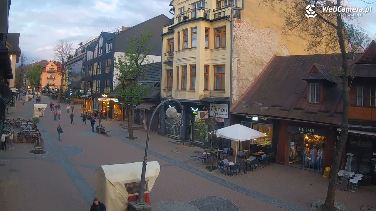 Krupówki  - widok na deptak - 12 maj 2025, 20:03
