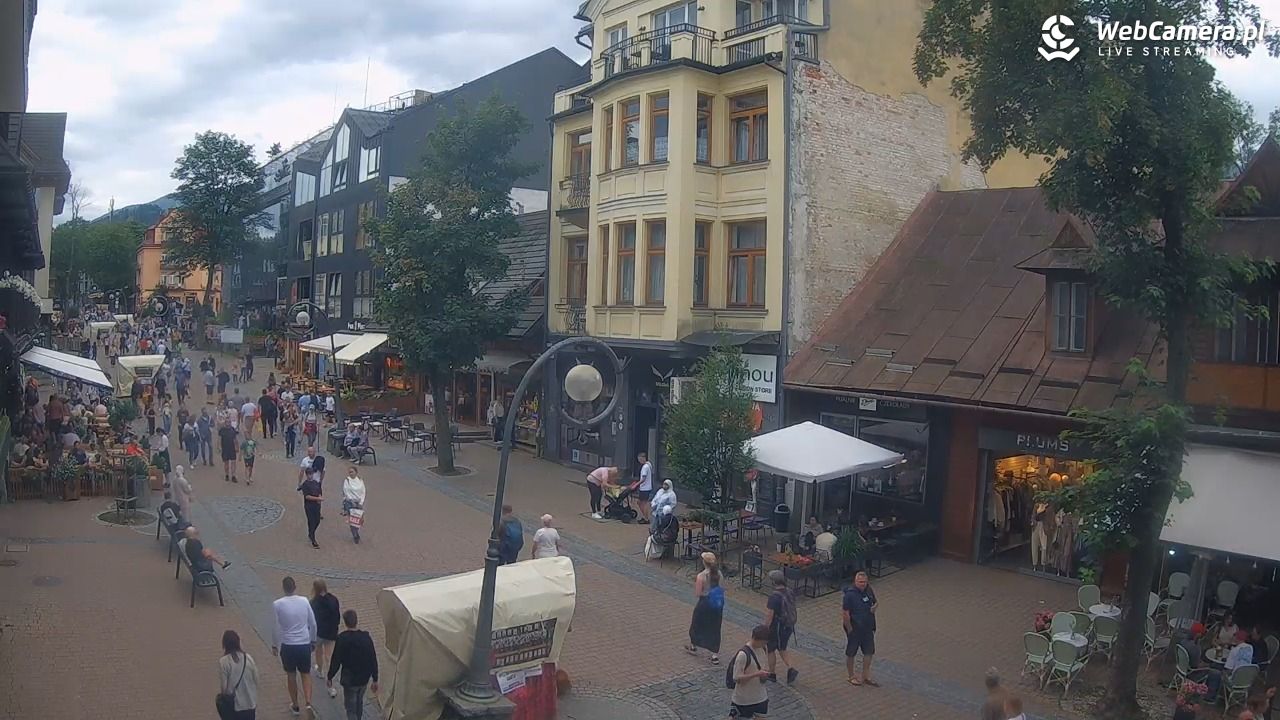 Krupówki  - widok na deptak - 01 sierpień 2025, 15:25