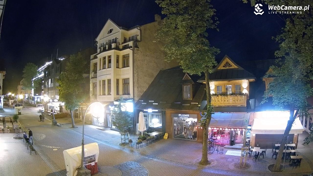 Krupówki  - widok na deptak - 15 czerwiec 2026, 22:06