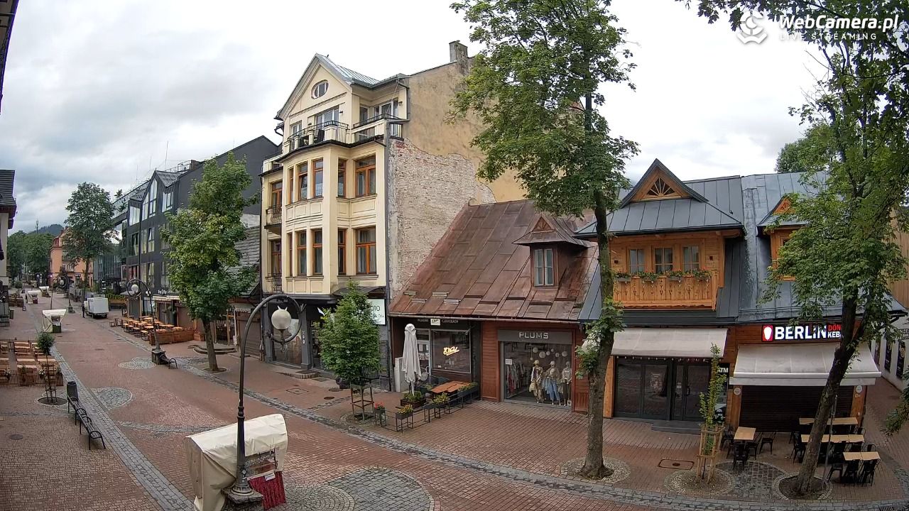 Krupówki  - widok na deptak - 17 czerwiec 2026, 07:22