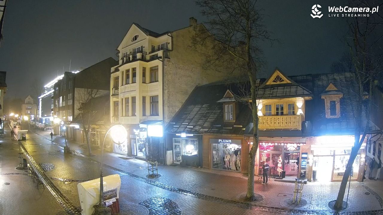 Krupówki  - widok na deptak - 17 marzec 2026, 21:42