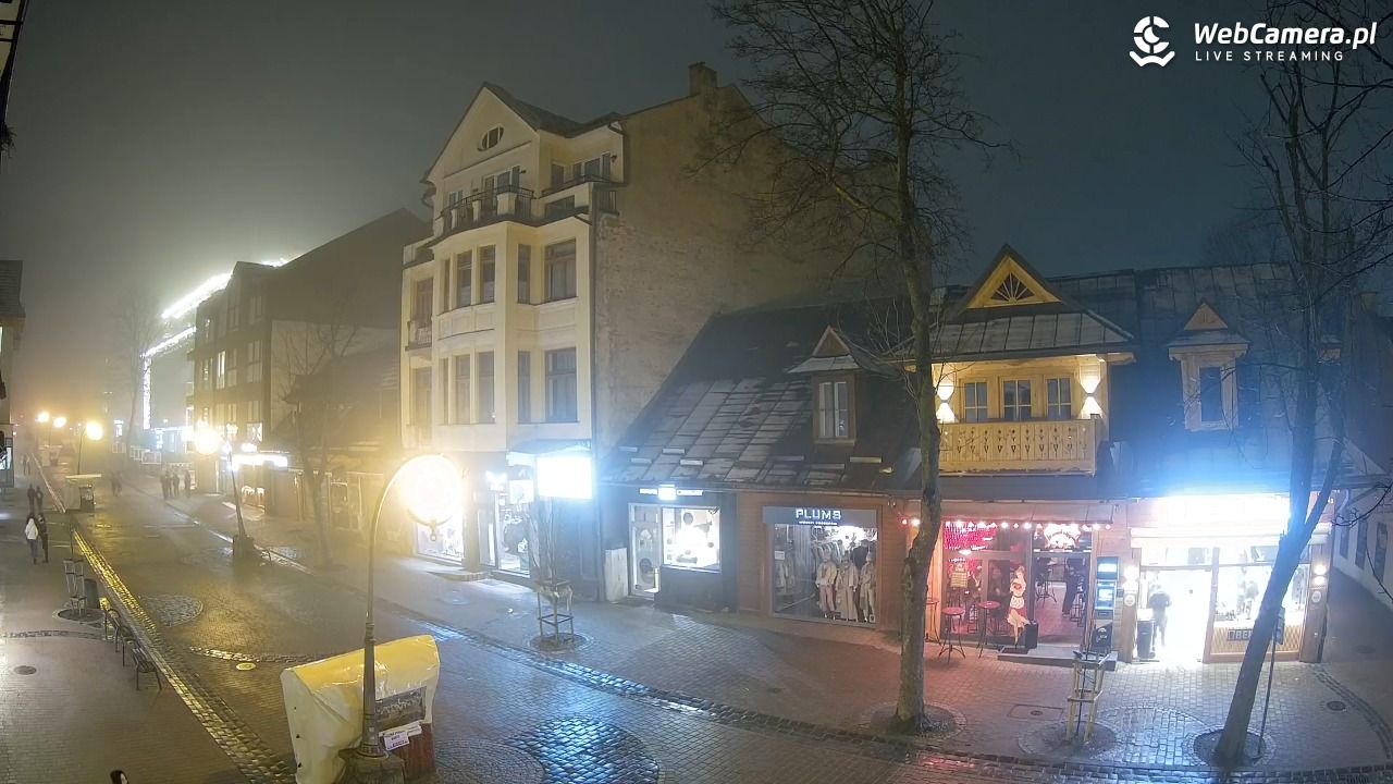 Krupówki  - widok na deptak - 17 marzec 2026, 20:58