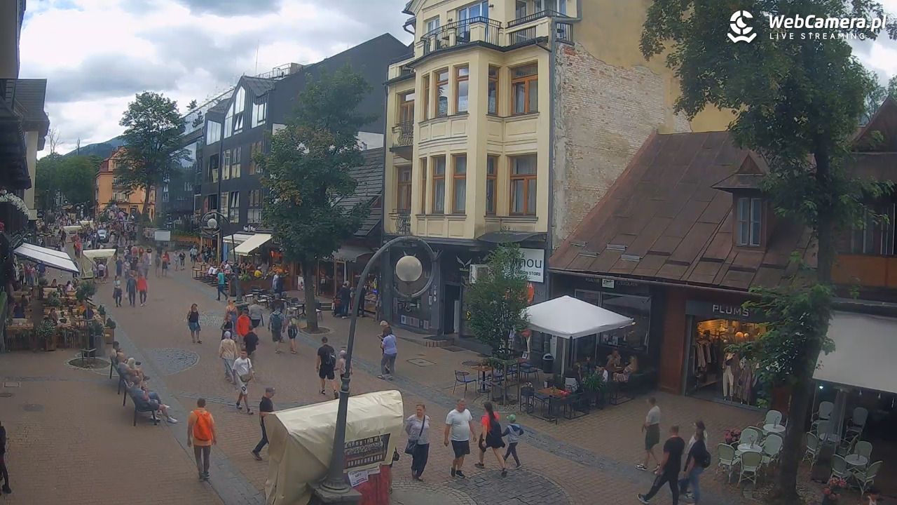 Krupówki  - widok na deptak - 01 sierpień 2025, 13:45