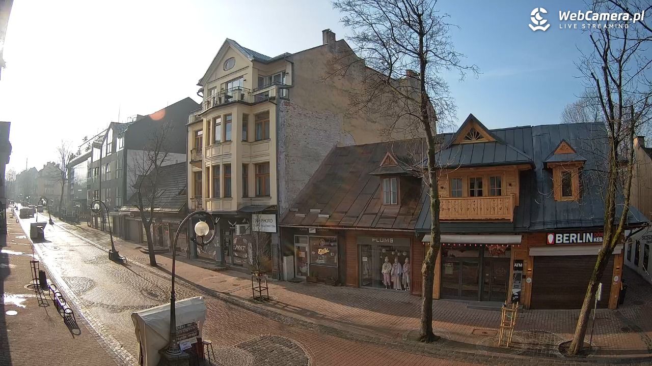 Krupówki  - widok na deptak - 18 marzec 2026, 08:23