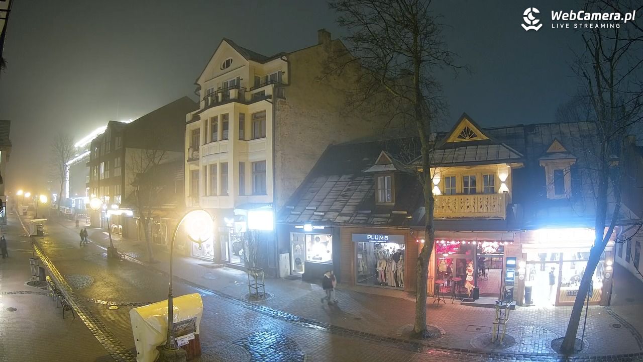 Krupówki  - widok na deptak - 17 marzec 2026, 20:53