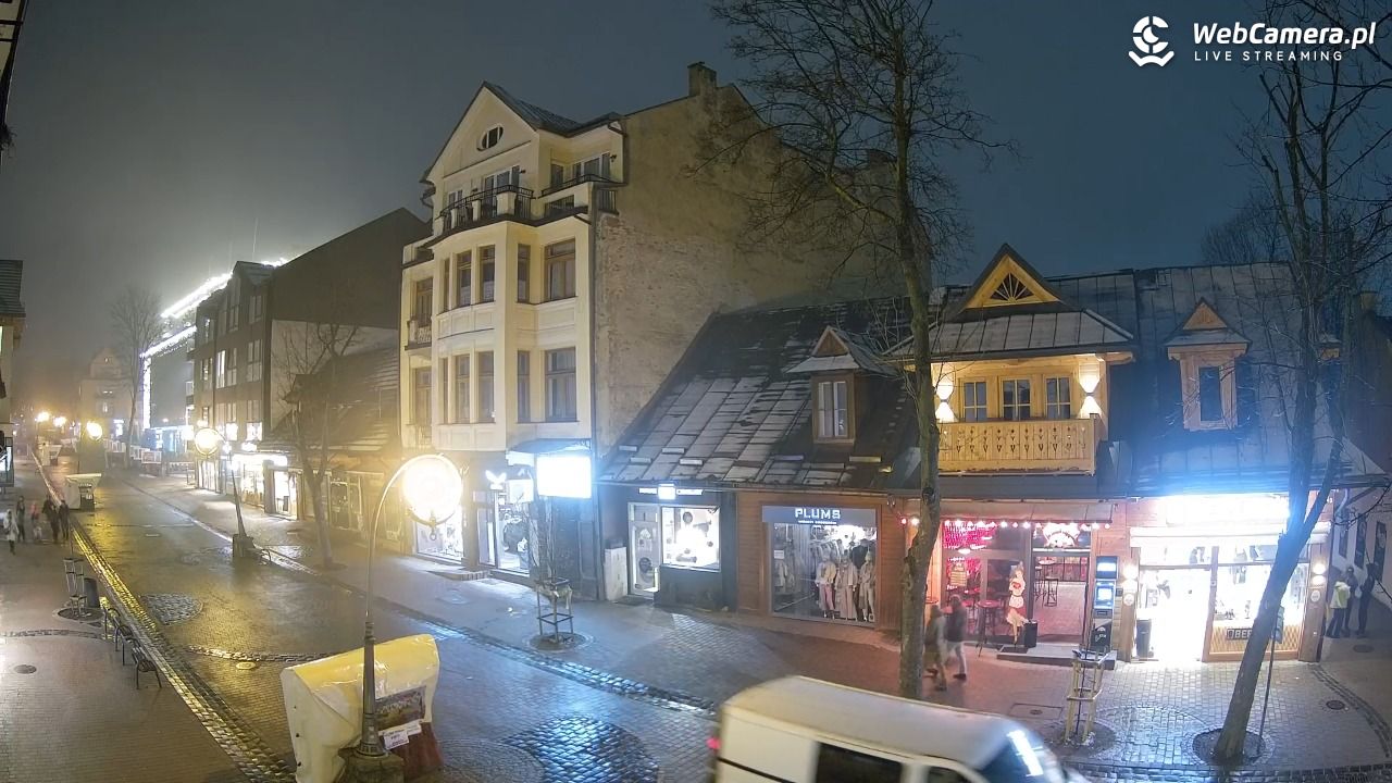 Krupówki  - widok na deptak - 17 marzec 2026, 20:22