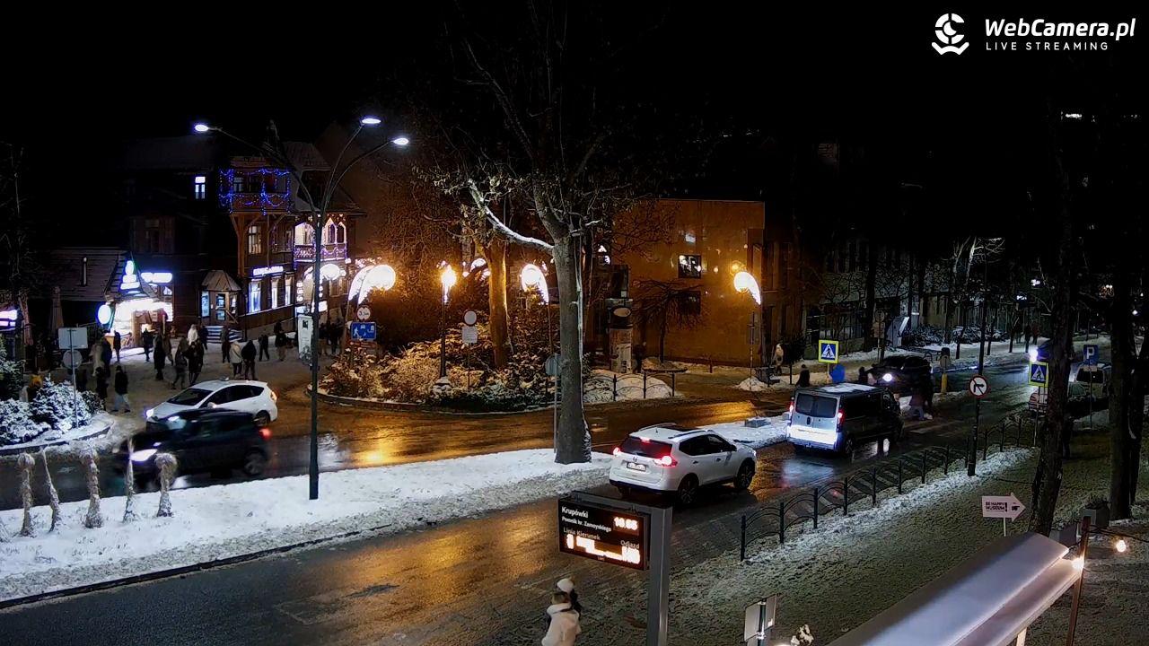 Zakopane - widok na ulicę Krupówki - 26 grudzień 2025, 16:56