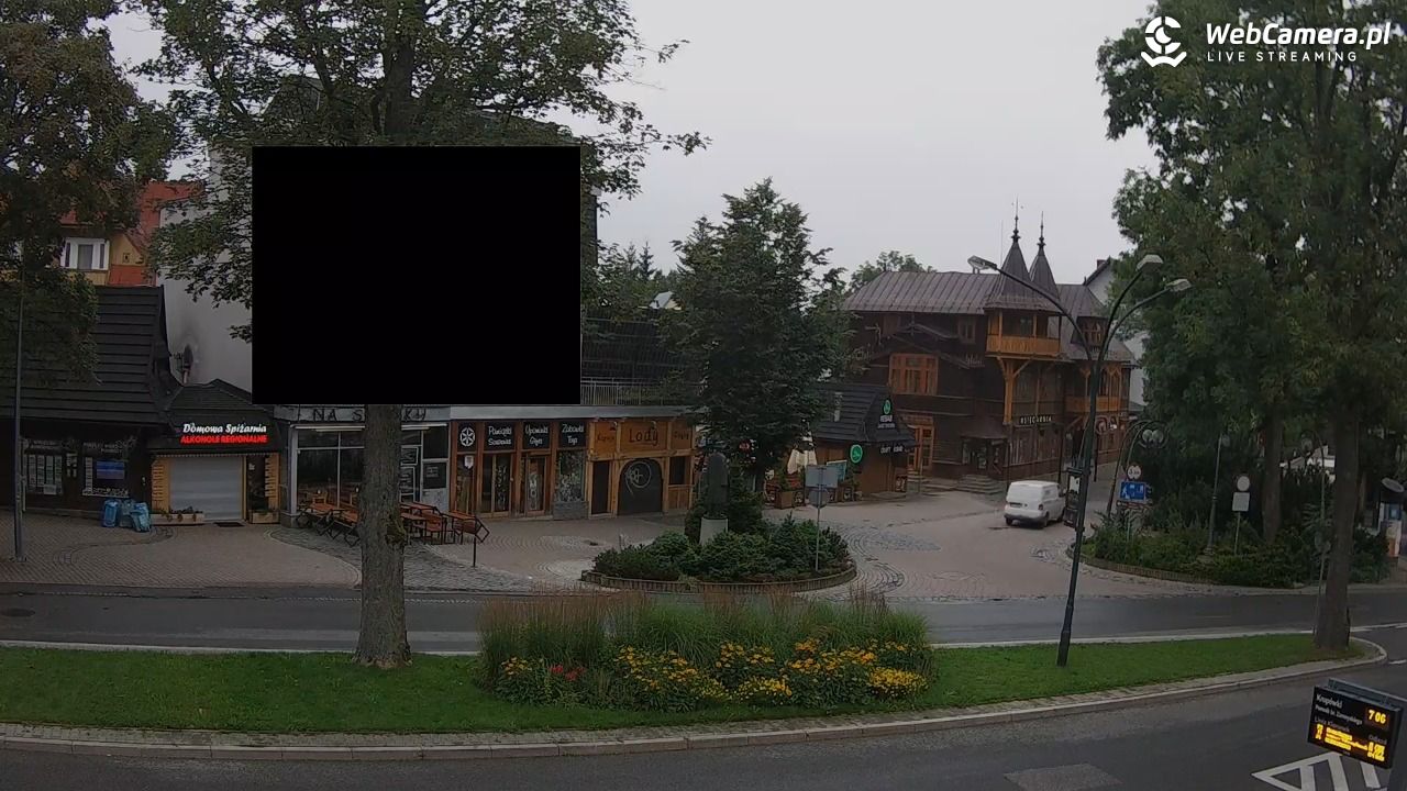 Zakopane - widok na ulicę Krupówki - 04 sierpień 2025, 07:06