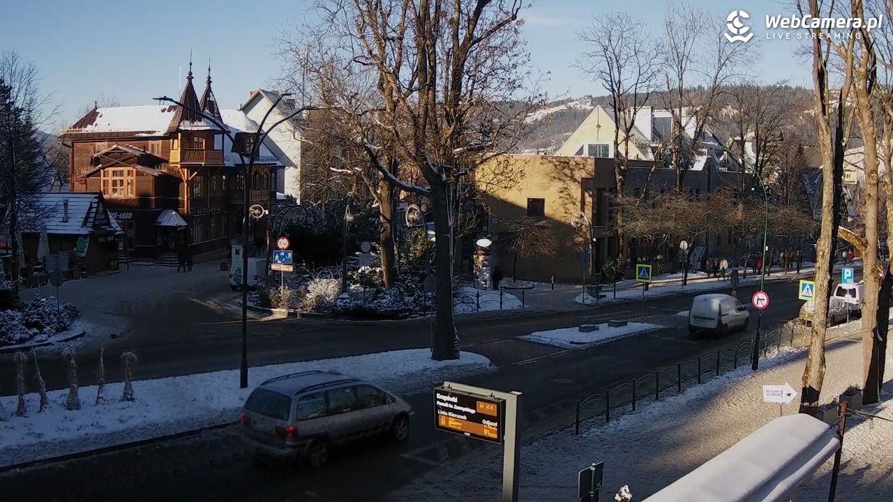 Zakopane - widok na ulicę Krupówki - 27 grudzień 2025, 09:38