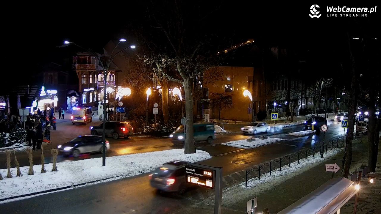 Zakopane - widok na ulicę Krupówki - 29 grudzień 2025, 17:20