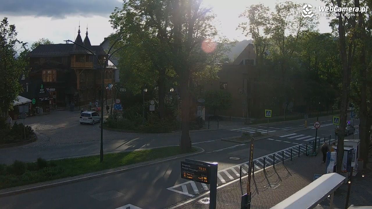 Zakopane - widok na ulicę Krupówki - 31 maj 2026, 19:02