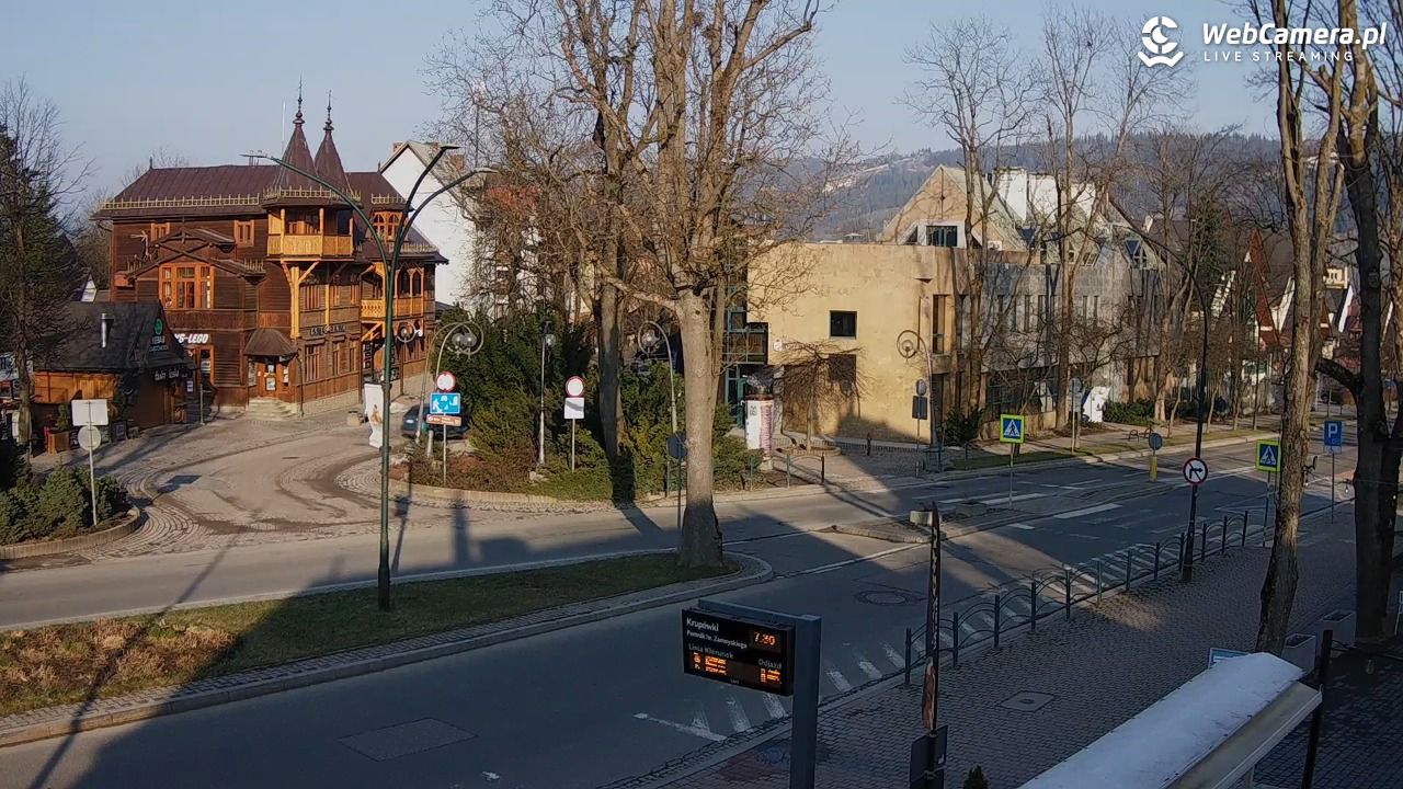 Zakopane - widok na ulicę Krupówki - 17 kwiecień 2026, 07:31