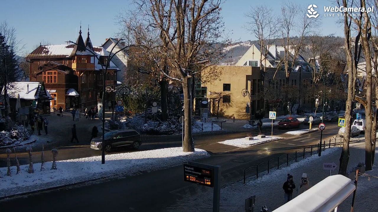 Zakopane - widok na ulicę Krupówki - 27 grudzień 2025, 10:52