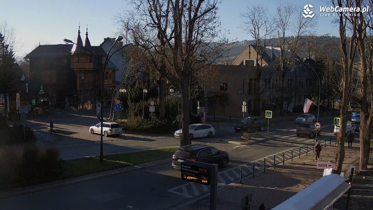 Zakopane - widok na ulicę Krupówki - 06 listopad 2025, 14:18
