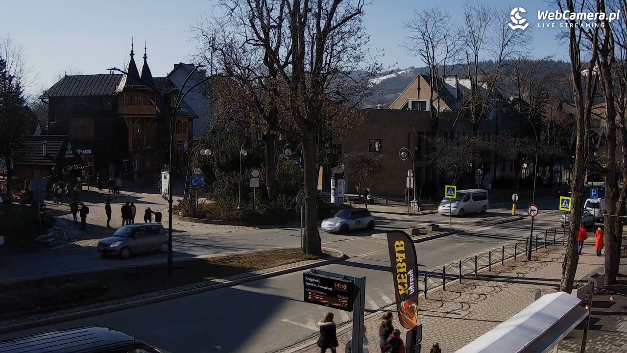 Zakopane - widok na ulicę Krupówki - 28 luty 2026, 14:10