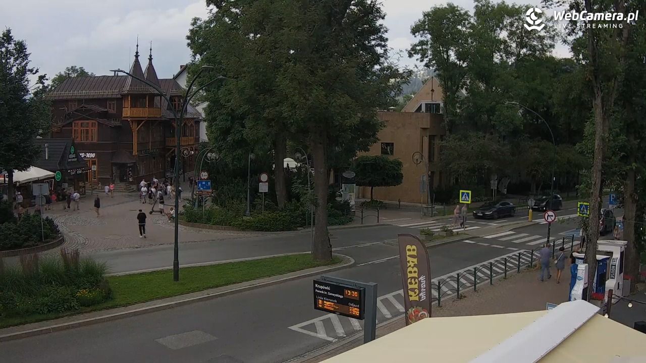 Zakopane - widok na ulicę Krupówki - 19 lipiec 2026, 13:39