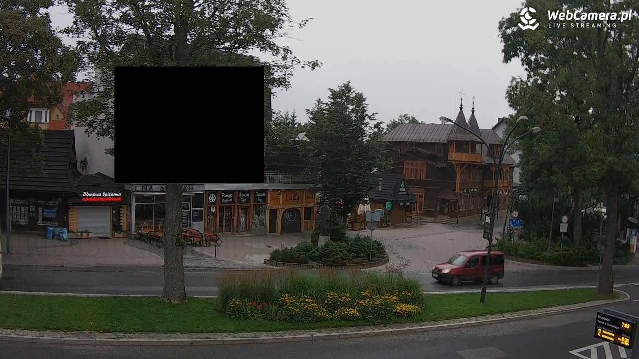 Zakopane - widok na ulicę Krupówki - 04 sierpień 2025, 07:06