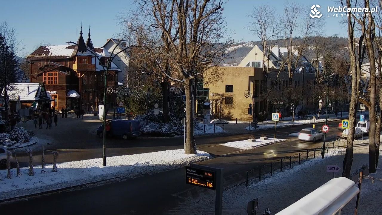 Zakopane - widok na ulicę Krupówki - 27 grudzień 2025, 11:01