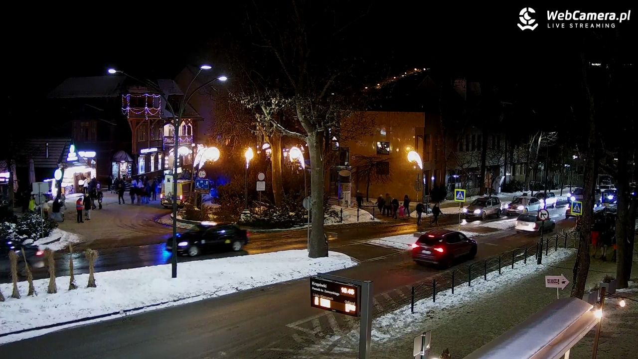 Zakopane - widok na ulicę Krupówki - 28 grudzień 2025, 16:46
