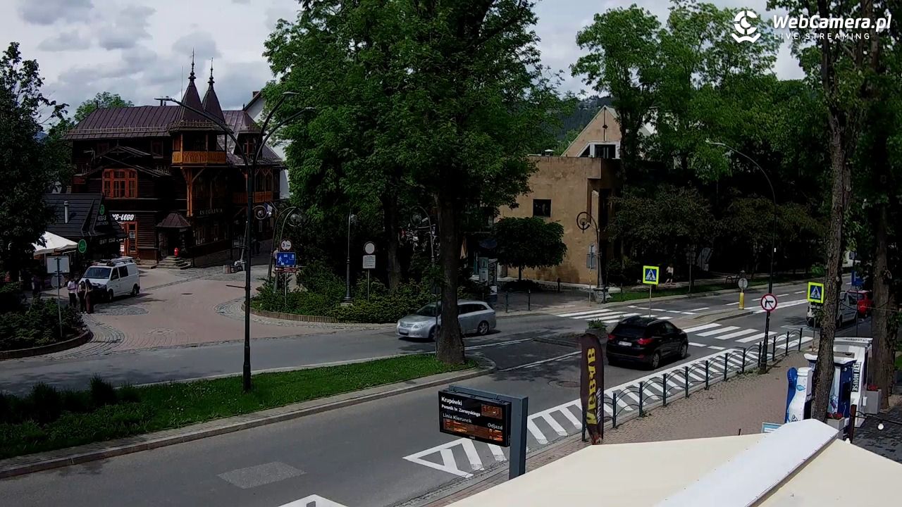 Zakopane - widok na ulicę Krupówki - 05 czerwiec 2026, 11:02