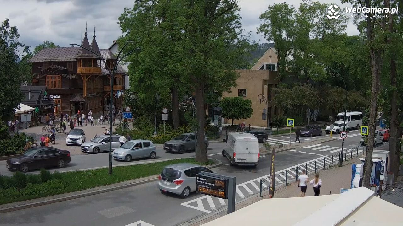 Zakopane - widok na ulicę Krupówki - 05 czerwiec 2026, 11:33