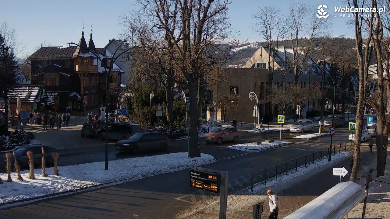 Zakopane - widok na ulicę Krupówki - 29 grudzień 2025, 13:01