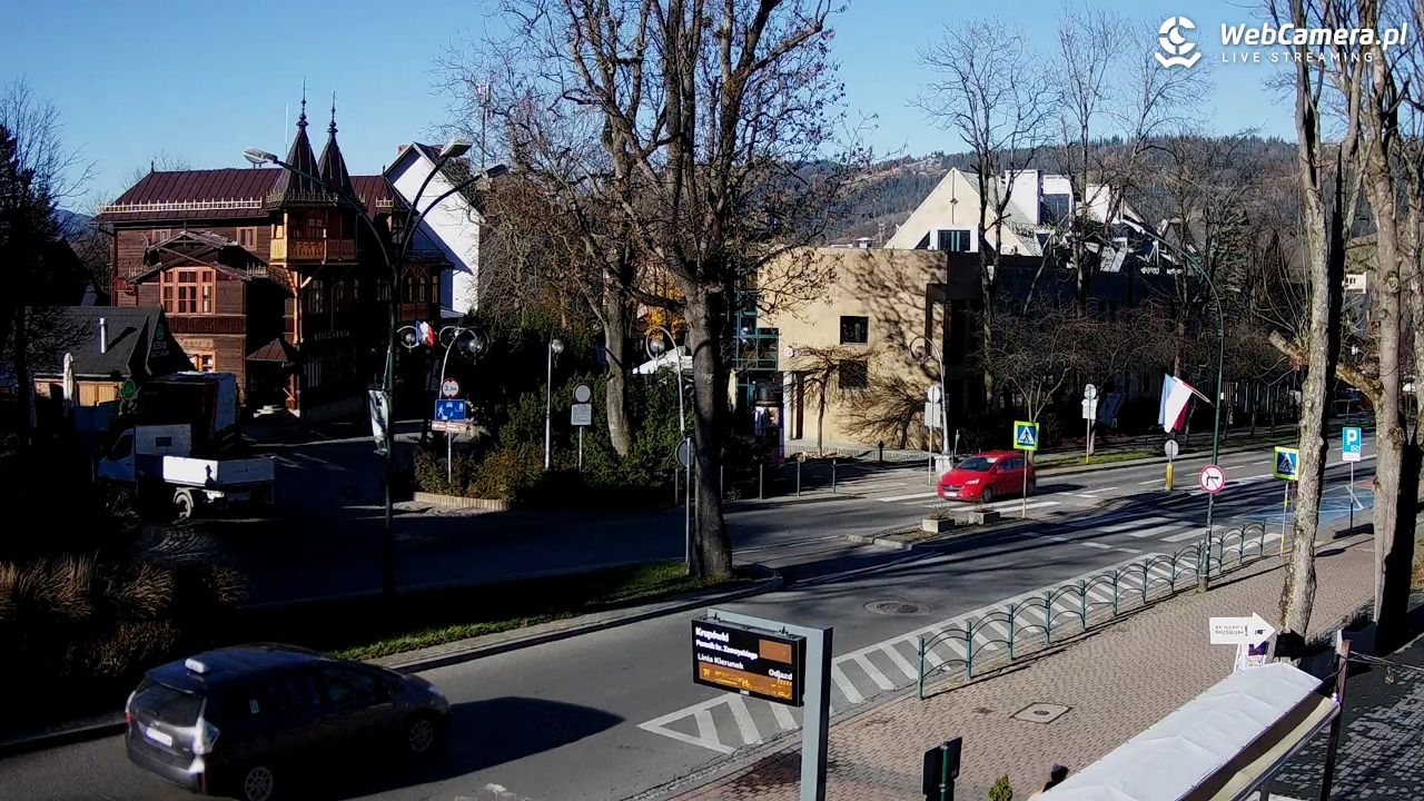 Zakopane - widok na ulicę Krupówki - 07 listopad 2025, 09:29