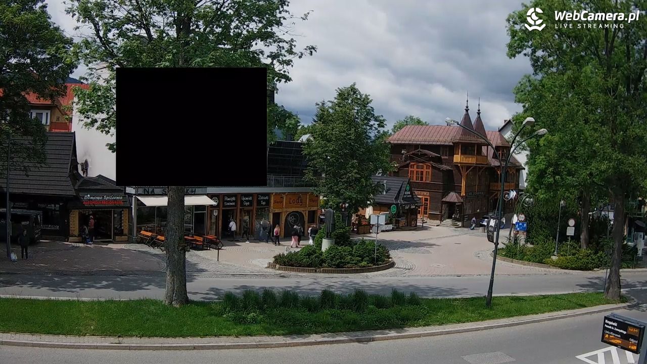 Zakopane - widok na ulicę Krupówki - 09 czerwiec 2025, 10:53