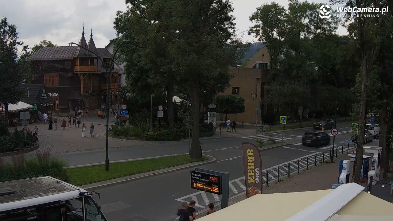 Zakopane - widok na ulicę Krupówki - 17 lipiec 2026, 15:29
