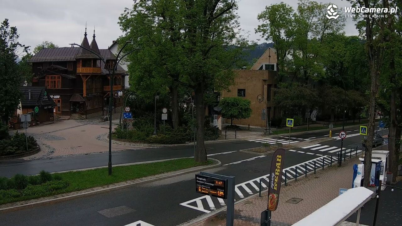 Zakopane - widok na ulicę Krupówki - 31 maj 2026, 08:08