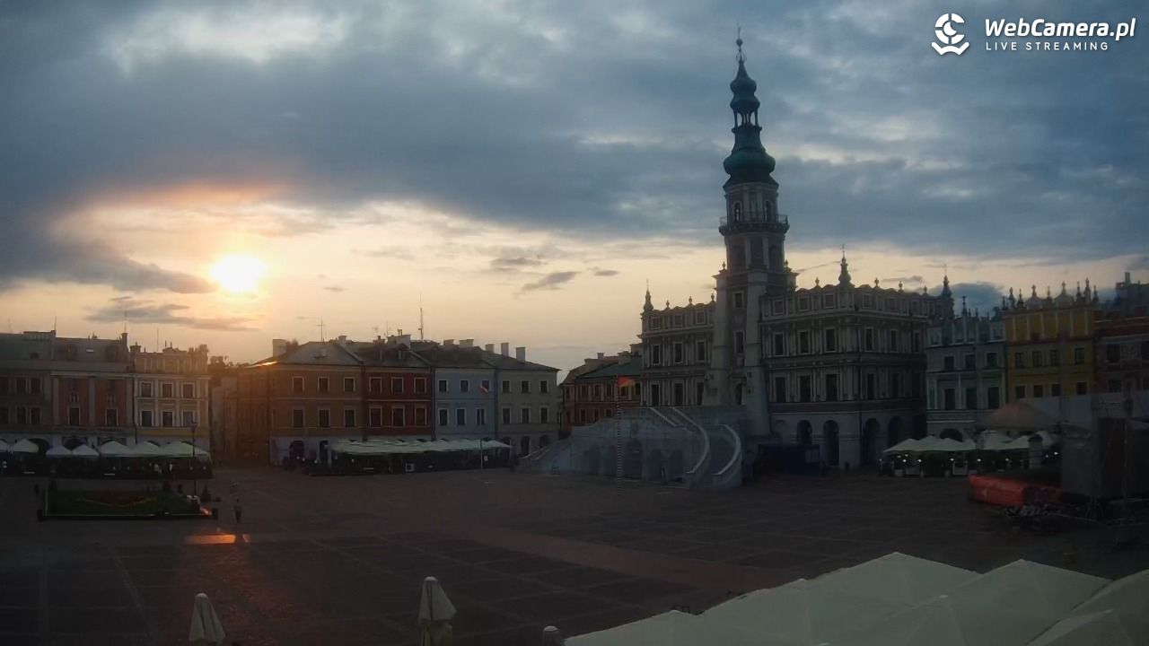 ZAMOŚĆ - widok na Rynek Wielki - 09 czerwiec 2025, 19:31