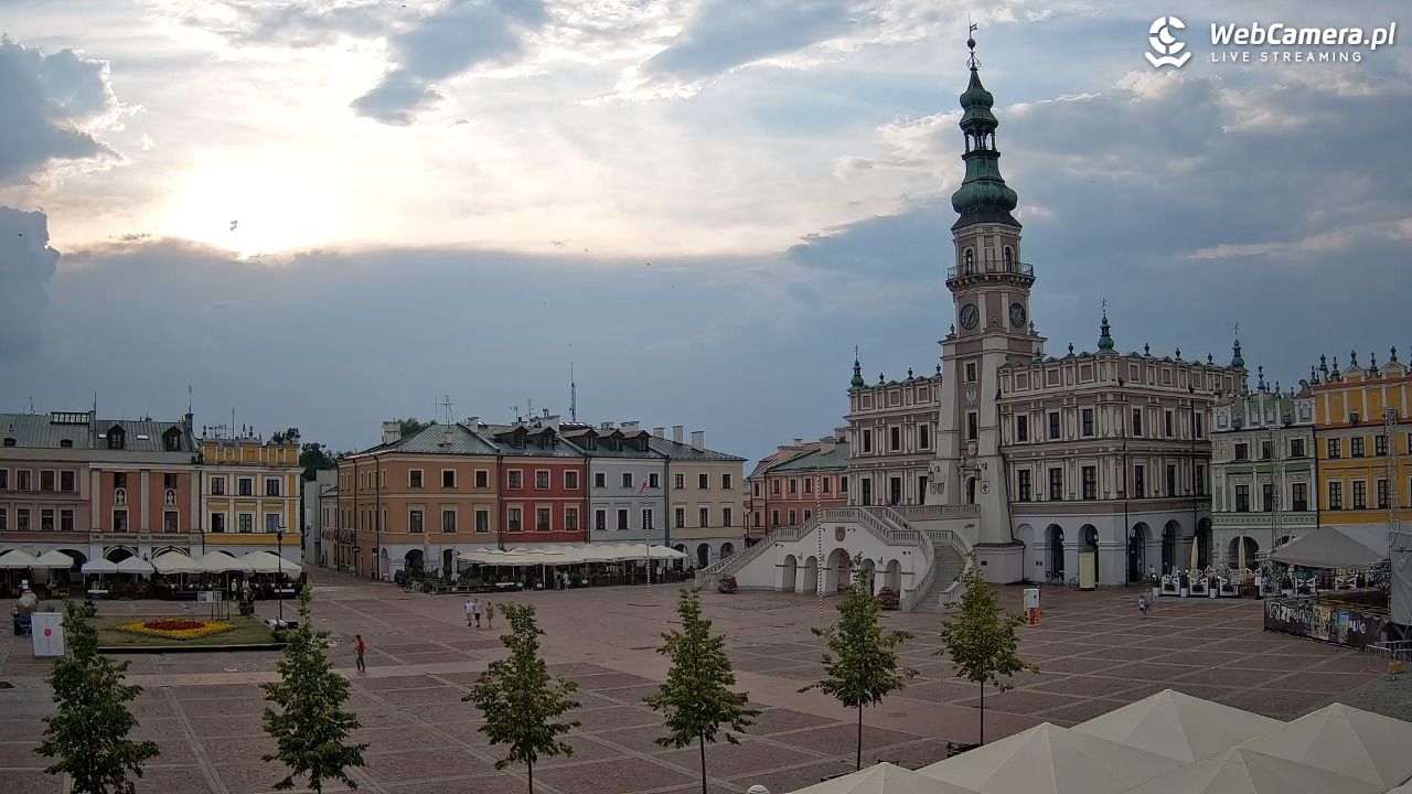 ZAMOŚĆ - widok na Rynek Wielki - 01 lipiec 2026, 19:07