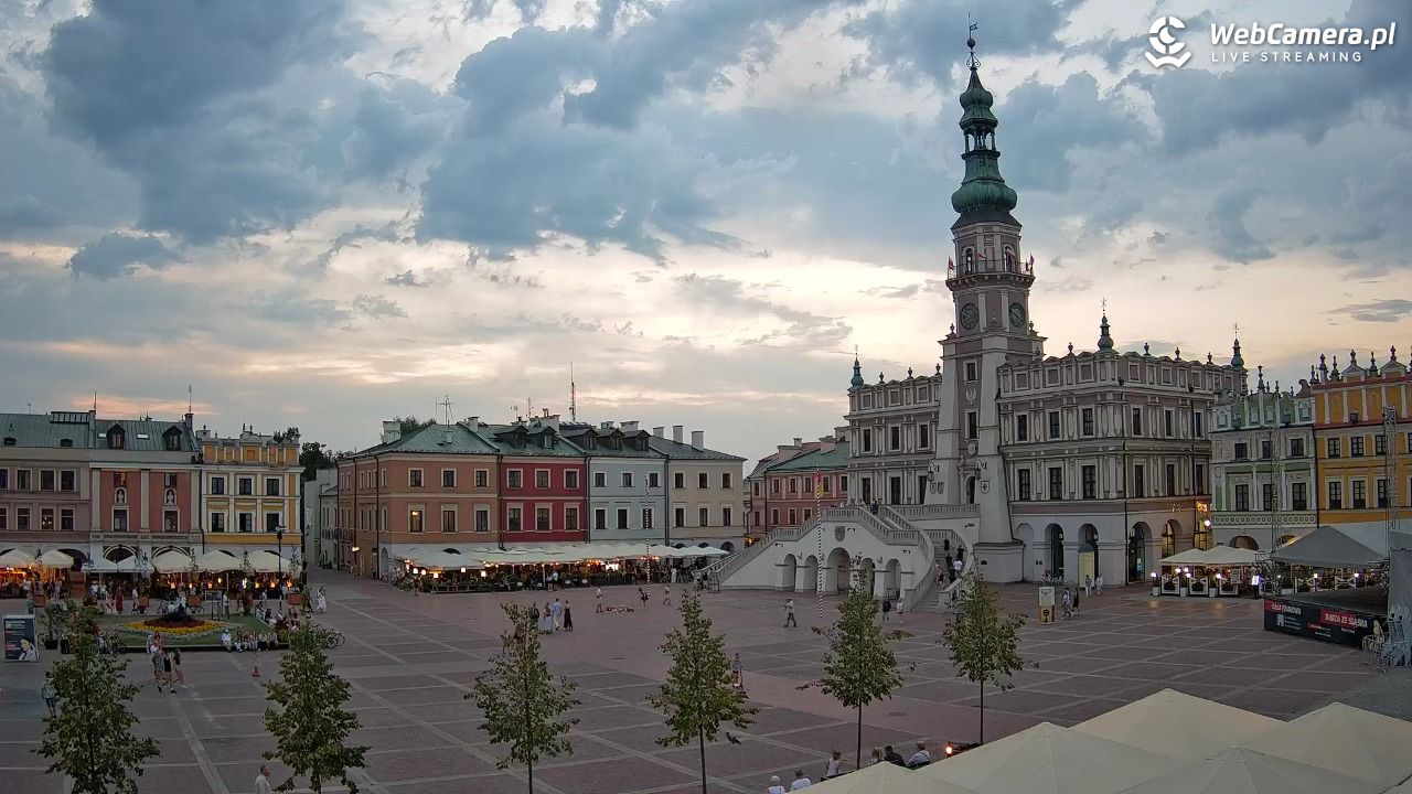 ZAMOŚĆ - widok na Rynek Wielki - 16 sierpień 2026, 19:51