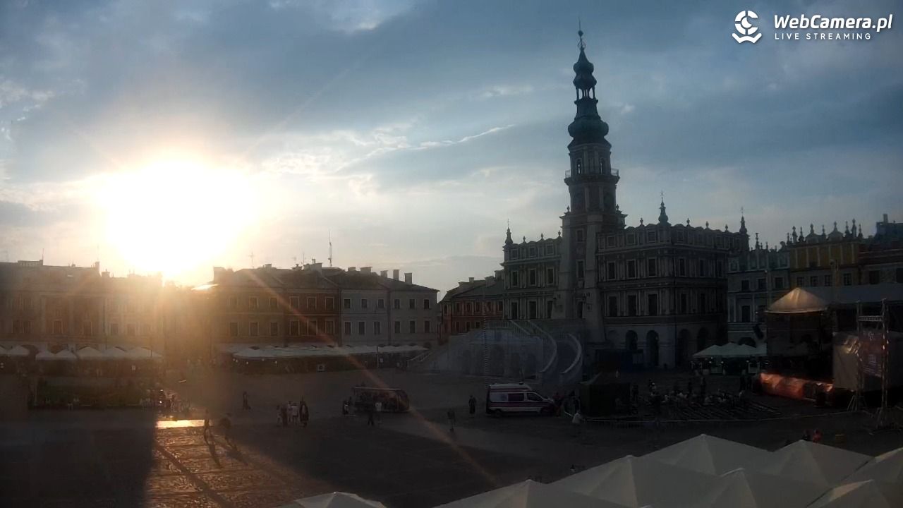 ZAMOŚĆ - widok na Rynek Wielki - 07 czerwiec 2025, 19:25