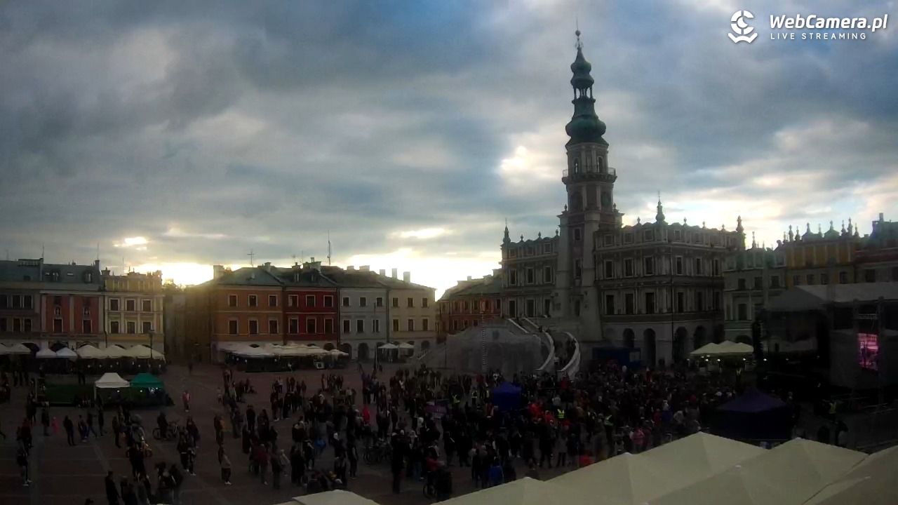 ZAMOŚĆ - widok na Rynek Wielki - 17 maj 2025, 18:59