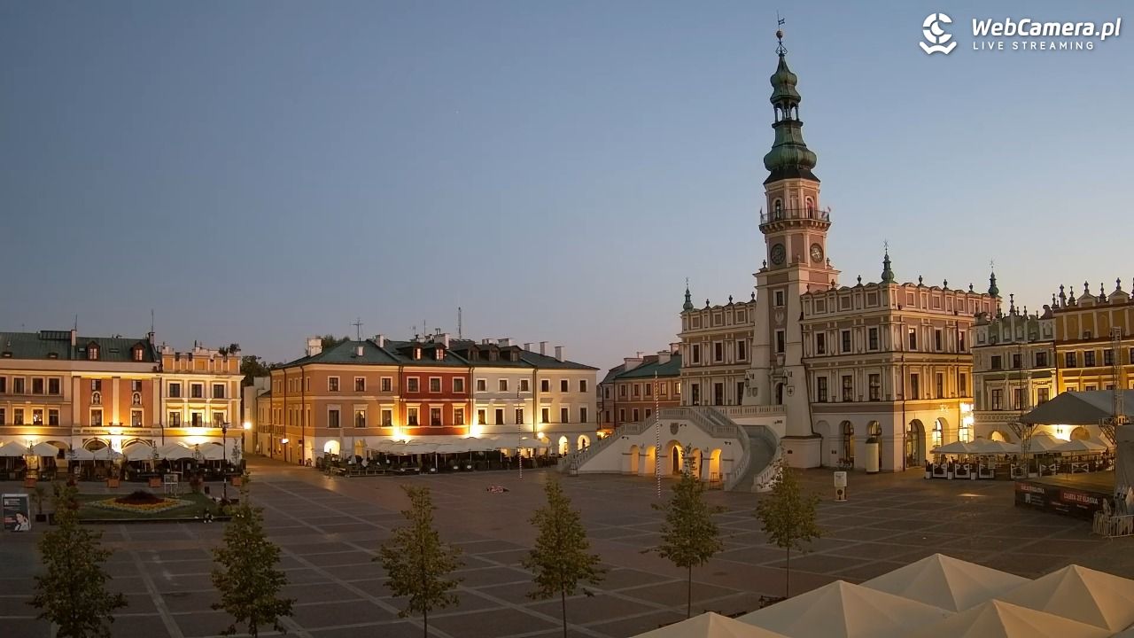 ZAMOŚĆ - widok na Rynek Wielki - 16 sierpień 2026, 04:43