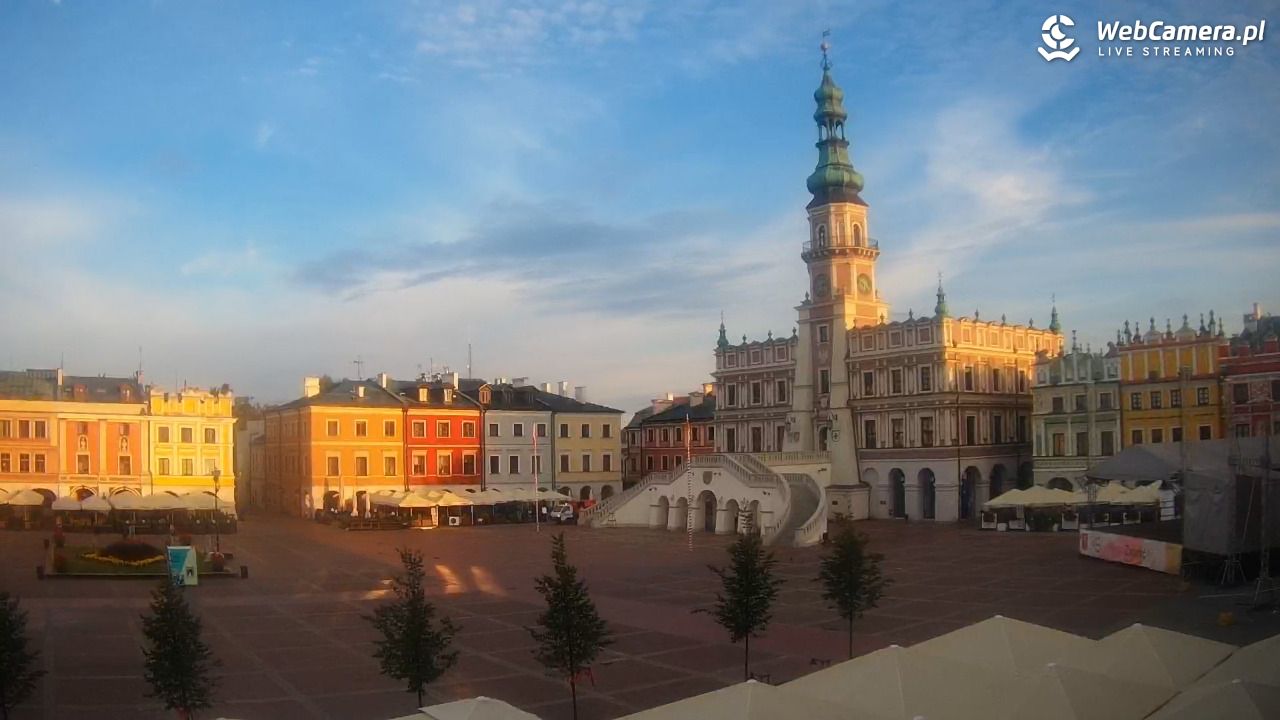 ZAMOŚĆ - widok na Rynek Wielki - 27 sierpień 2025, 06:23