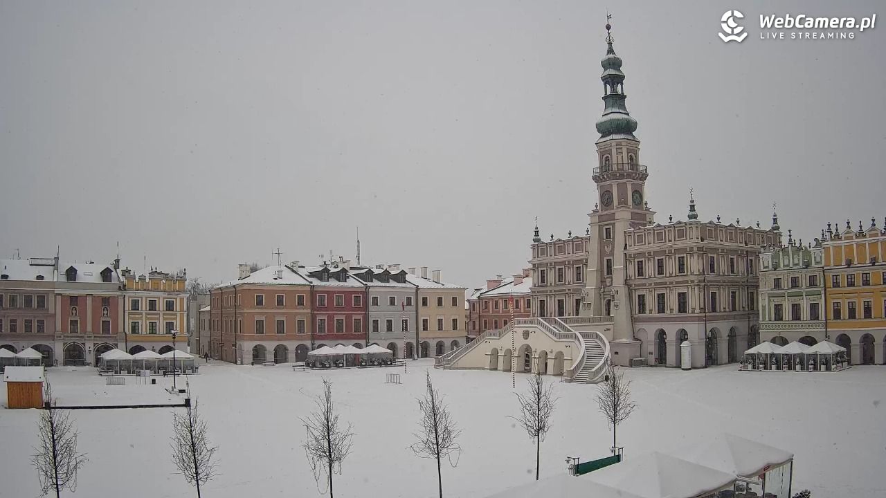 ZAMOŚĆ - widok na Rynek Wielki - 15 luty 2026, 08:35