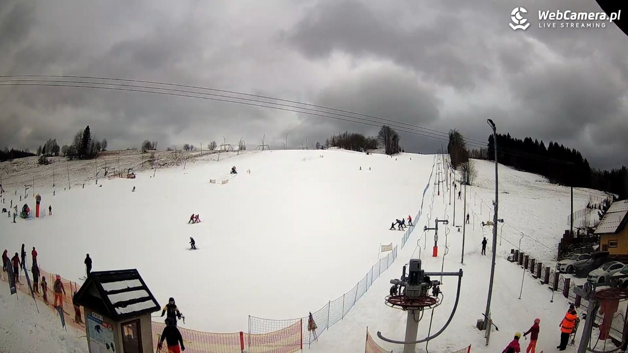 Wyciąg narciarski Wojtek - Zawoja Czatoża - 28 grudzień 2025, 11:01
