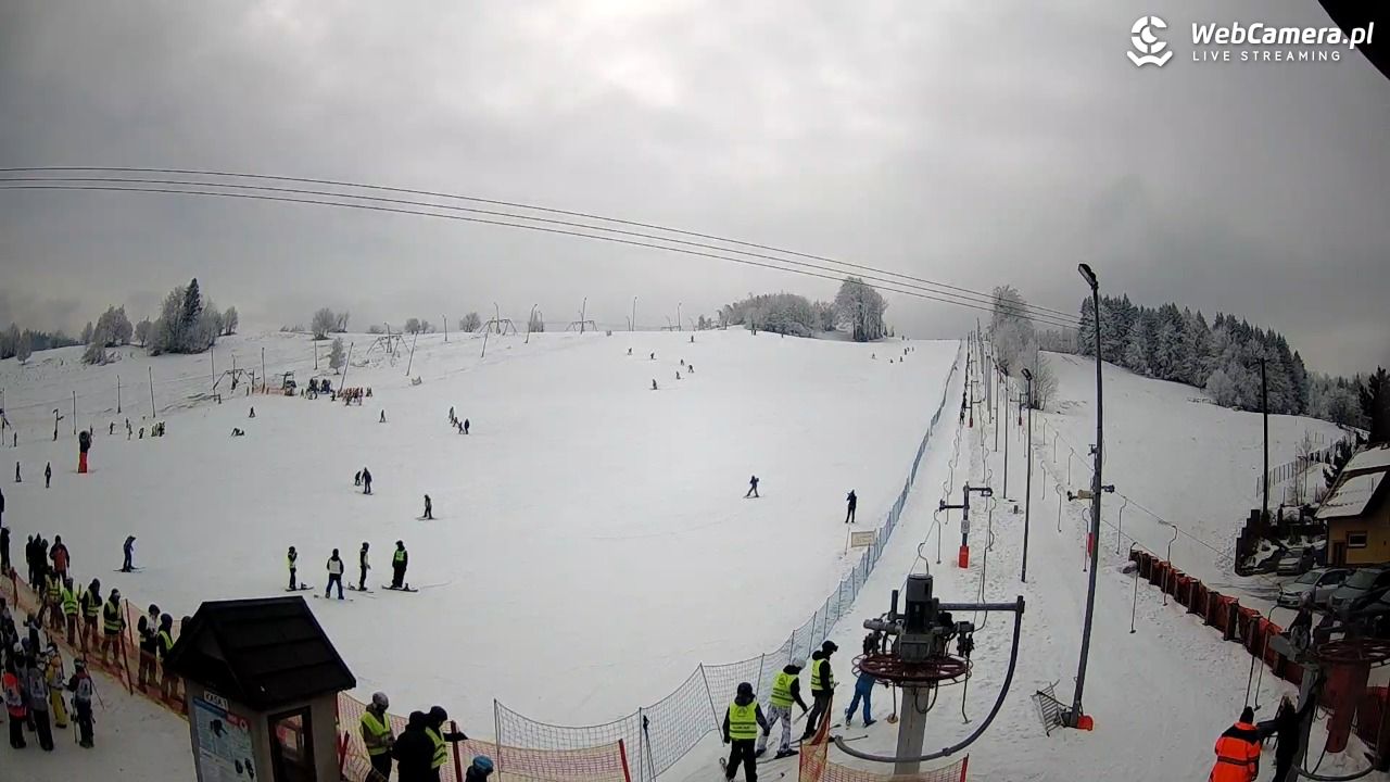 Wyciąg narciarski Wojtek - Zawoja Czatoża - 02 luty 2026, 10:37