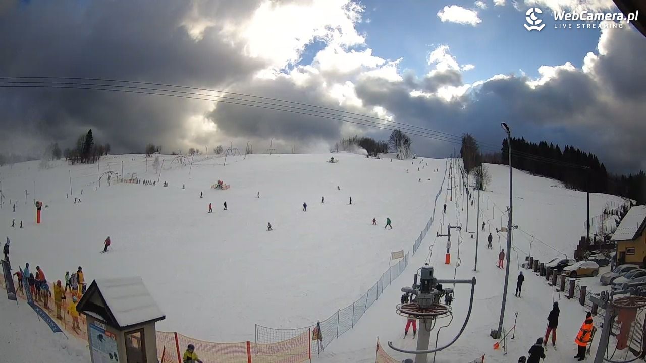 Wyciąg narciarski Wojtek - Zawoja Czatoża - 30 grudzień 2025, 12:16