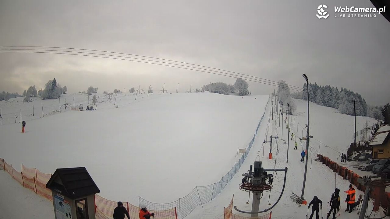 Wyciąg narciarski Wojtek - Zawoja Czatoża - 02 luty 2026, 09:26