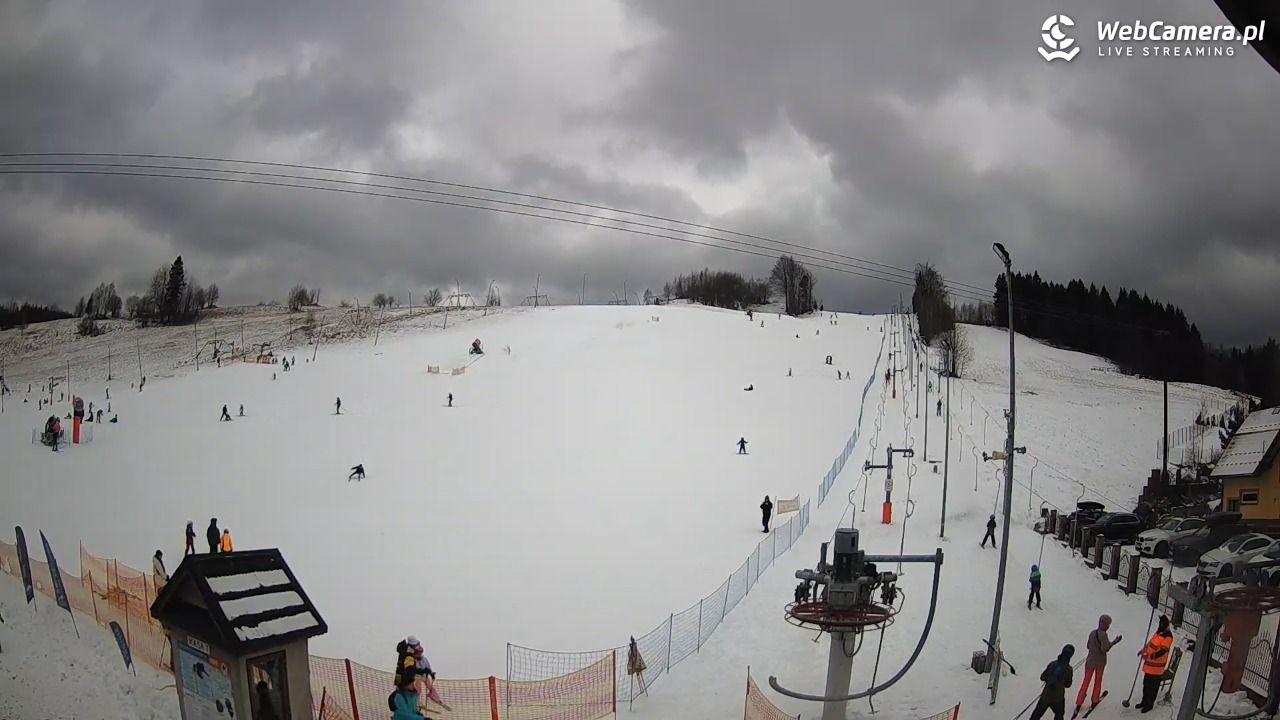 Wyciąg narciarski Wojtek - Zawoja Czatoża - 28 grudzień 2025, 11:34