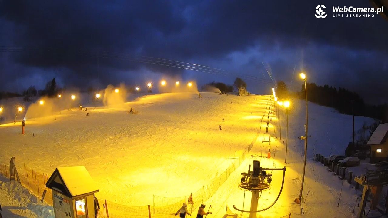 Wyciąg narciarski Wojtek - Zawoja Czatoża - 30 grudzień 2025, 16:25