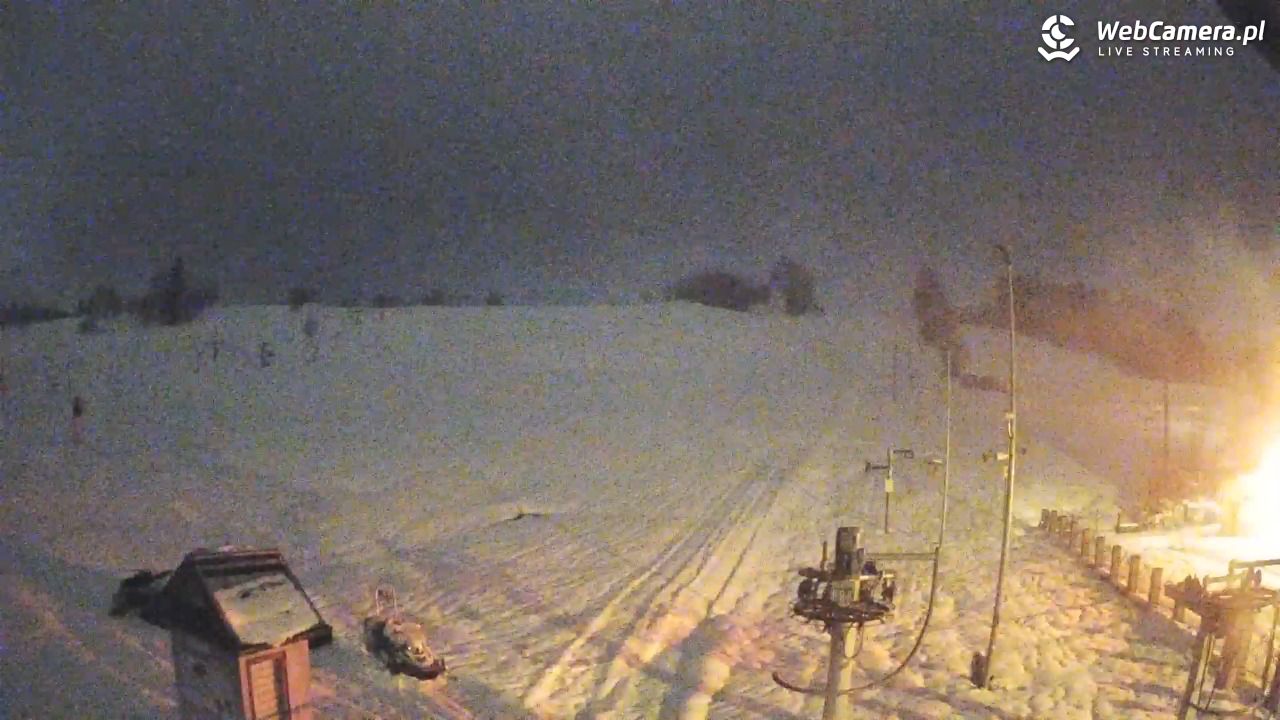 Wyciąg narciarski Wojtek - Zawoja Czatoża - 01 kwiecień 2026, 21:09