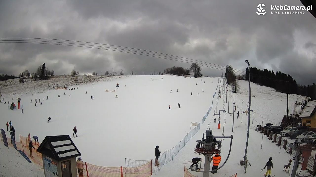 Wyciąg narciarski Wojtek - Zawoja Czatoża - 28 grudzień 2025, 11:25