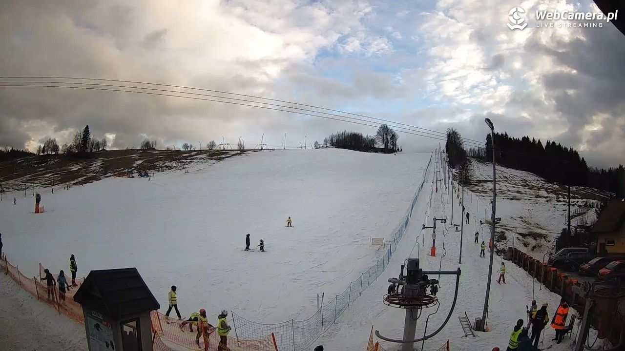 Wyciąg narciarski Wojtek - Zawoja Czatoża - 13 luty 2026, 16:03